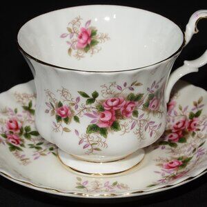 Royal Albert Lavender Rose Teacup Cup & Saucer Bone China